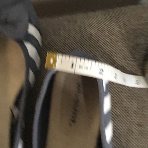 White Mt. Gray and White Striped Ballet Flats with bows, size 10. - Picture 10 of 11